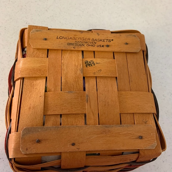 Vintage Longaberger Fruit Print Fabric Lined 9" Squared Basket - Picture 10 of 13